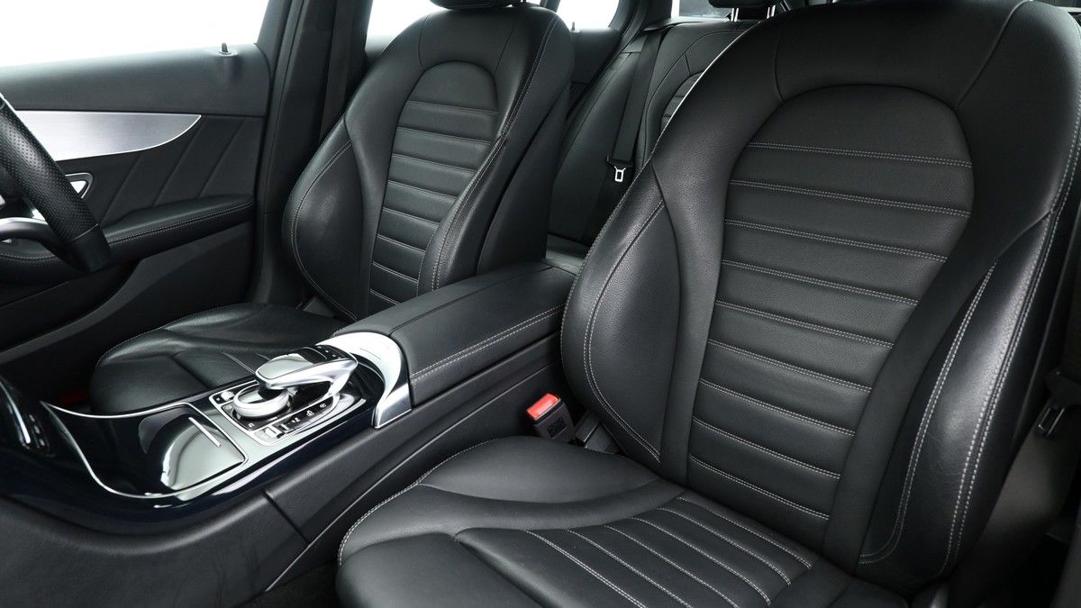 Mercedes-Benz C Class Image 4