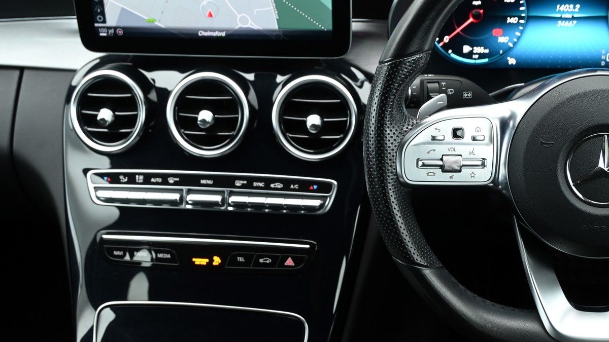 Mercedes-Benz C Class Image 15