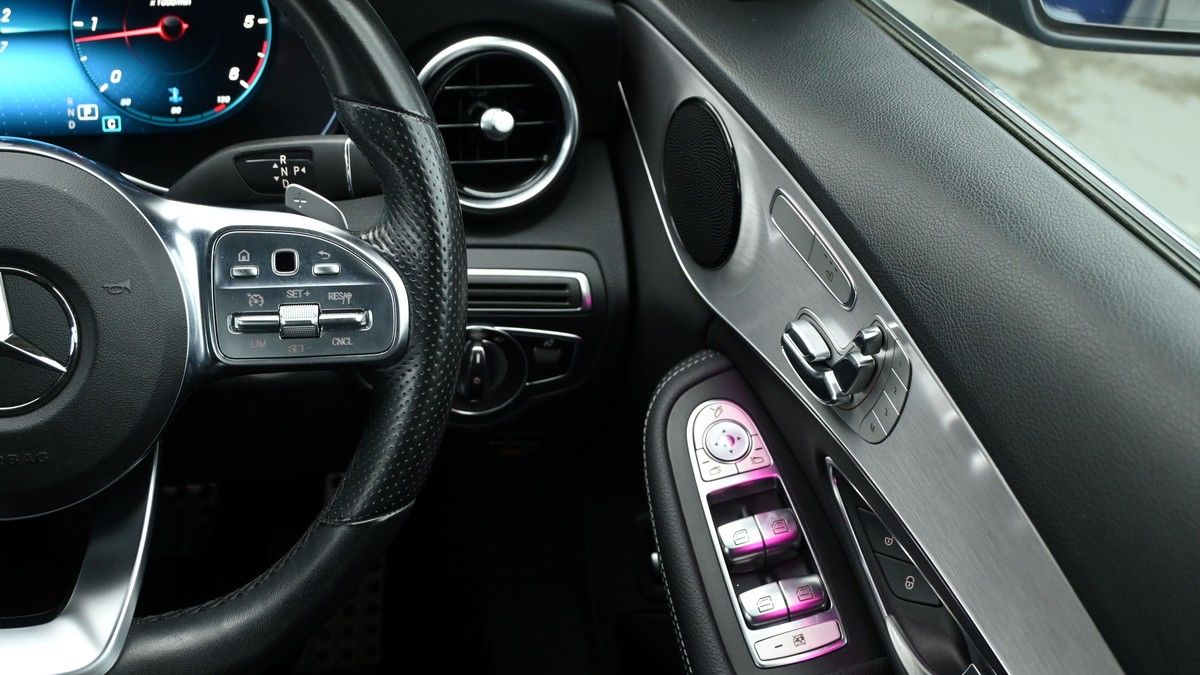 Mercedes-Benz C Class Image 16