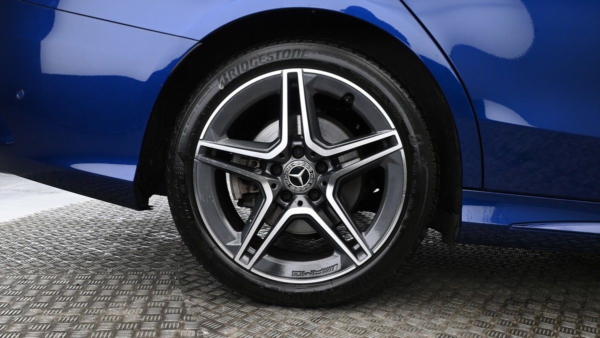 Mercedes-Benz C Class Image 9