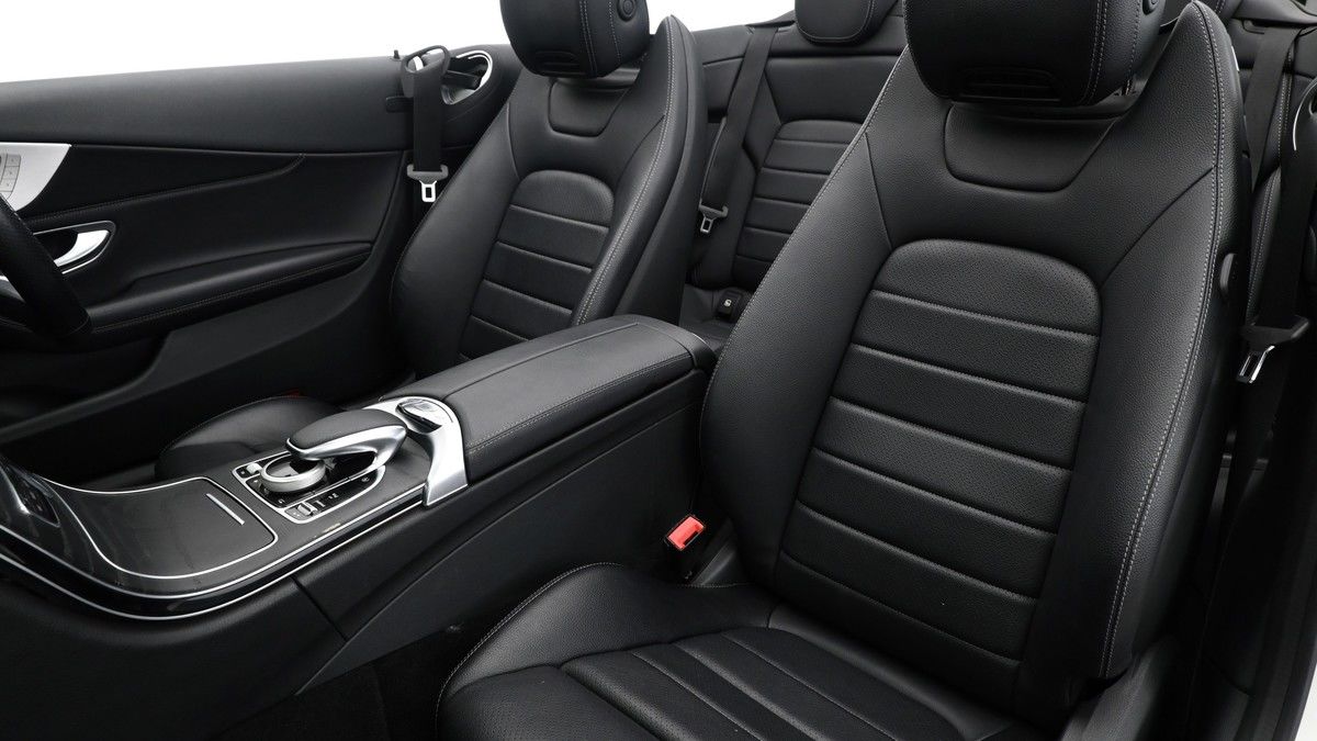 Mercedes-Benz C Class Image 3