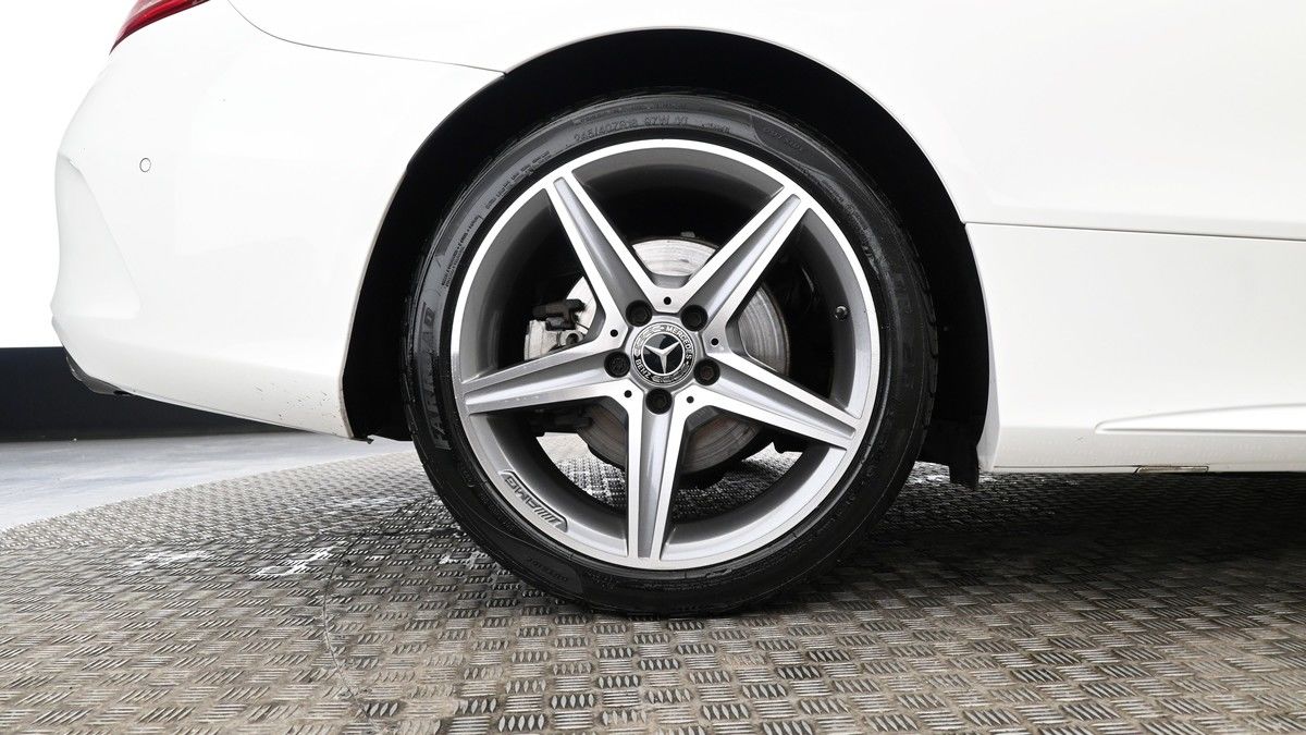 Mercedes-Benz C Class Image 8
