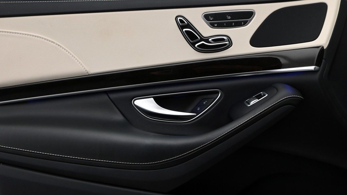 Mercedes-Benz S Class Image 13