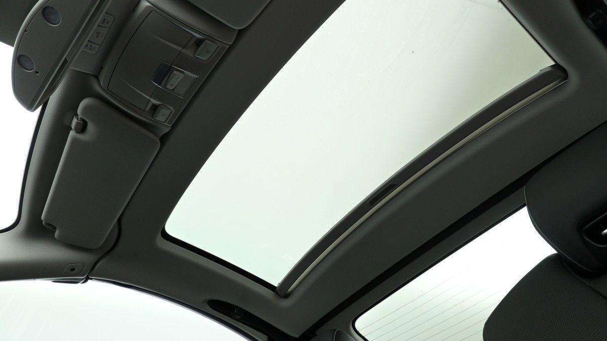 Mercedes-Benz SL Image 2