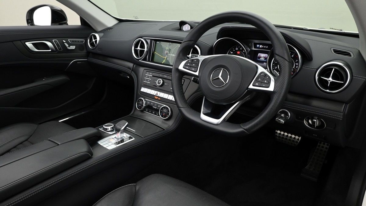 Mercedes-Benz SL Image 3