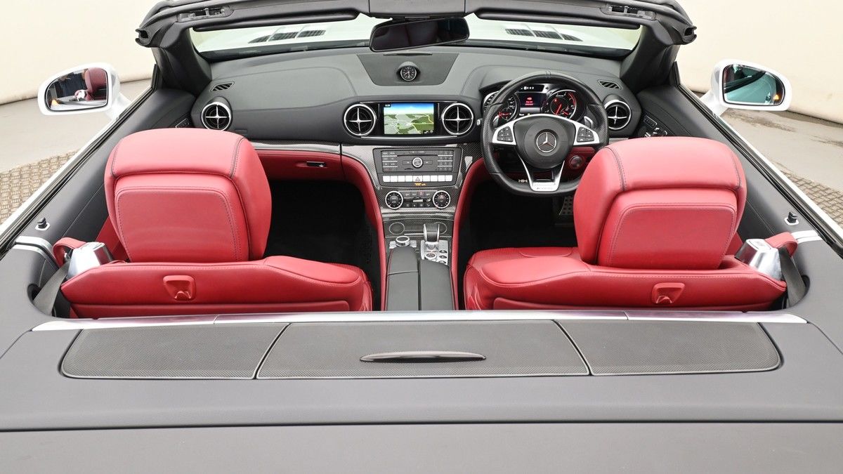 Mercedes-Benz SL Image 2