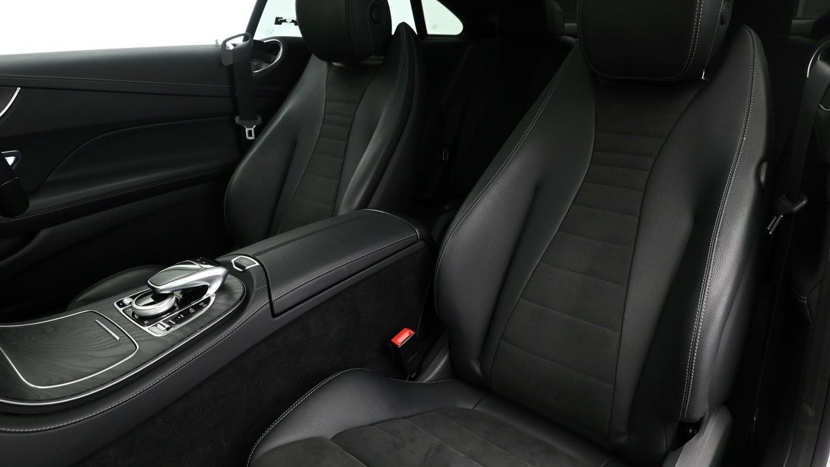 Mercedes-Benz E Class Image 4