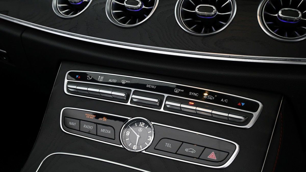 Mercedes-Benz E Class Image 11