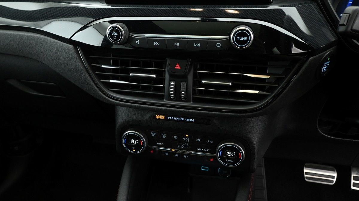 Ford Kuga Image 12