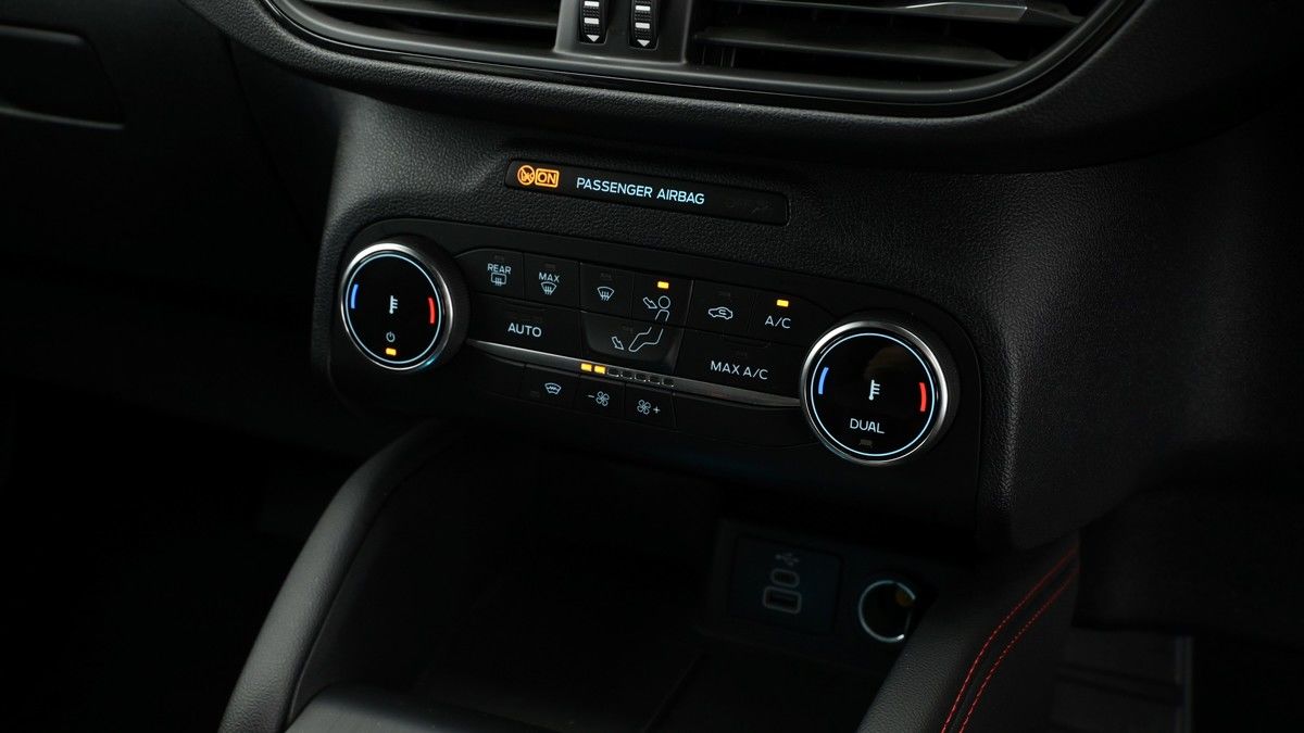 Ford Kuga Image 11