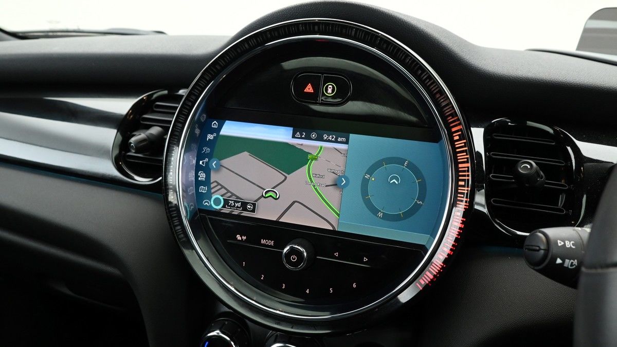 MINI Hatch Image 11