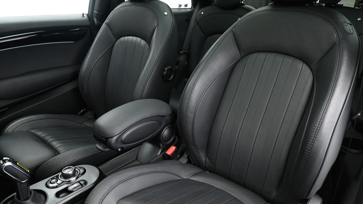 MINI Hatch Image 4