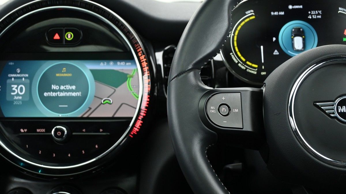 MINI Hatch Image 15