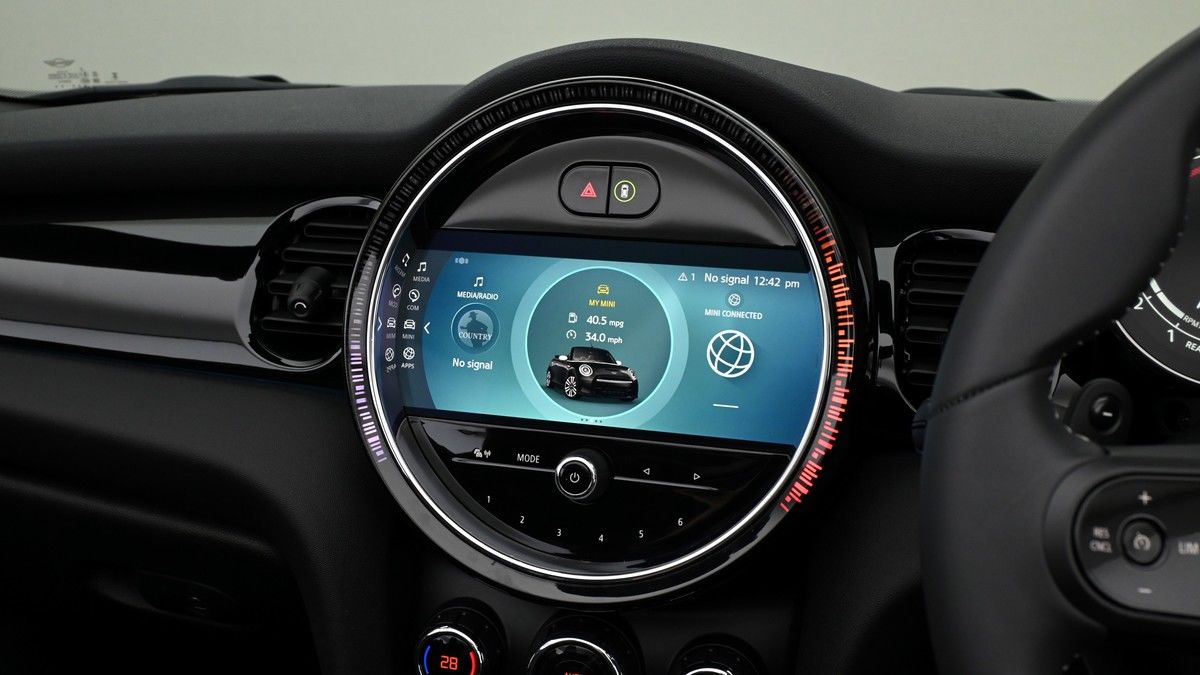 MINI Convertible Image 10