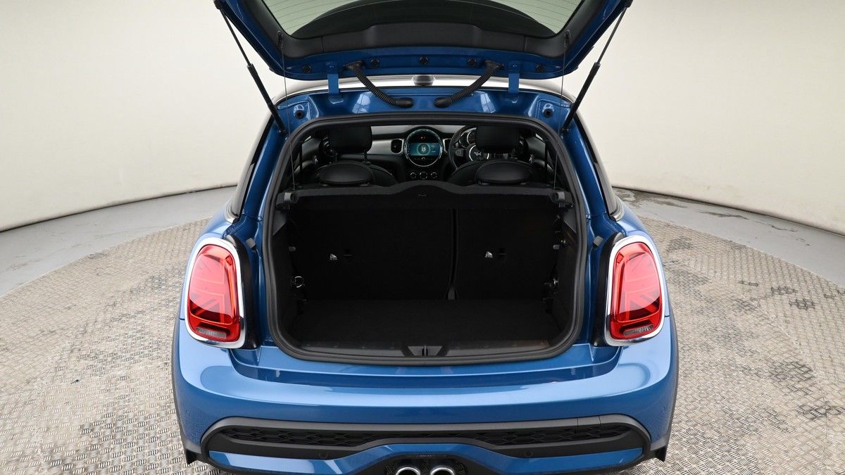 MINI Hatch Image 10