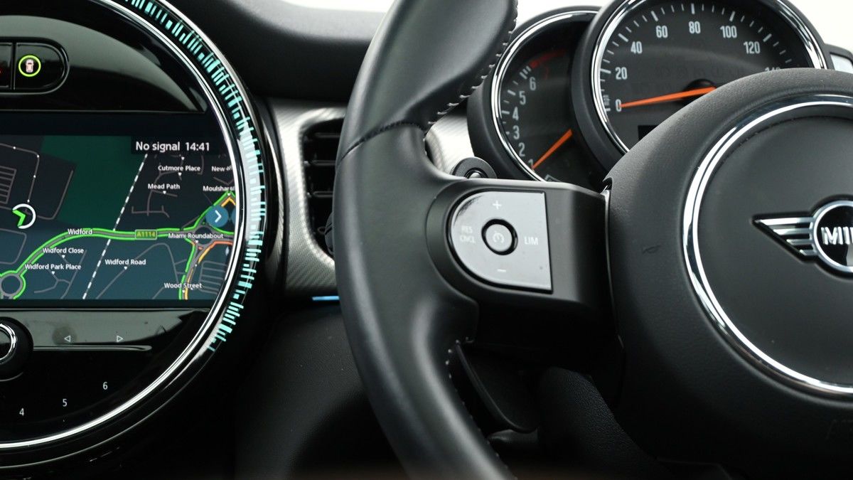 MINI Hatch Image 15
