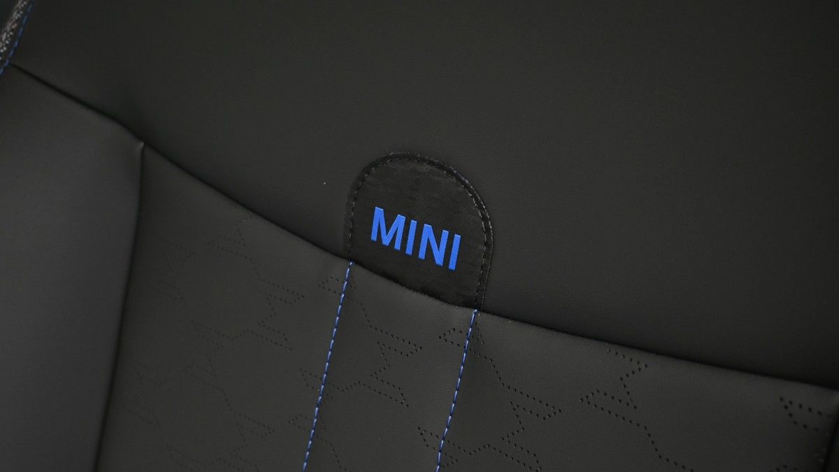 MINI Hatch Image 2