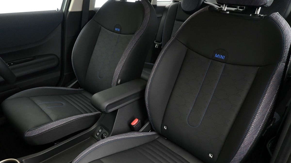 MINI Hatch Image 4