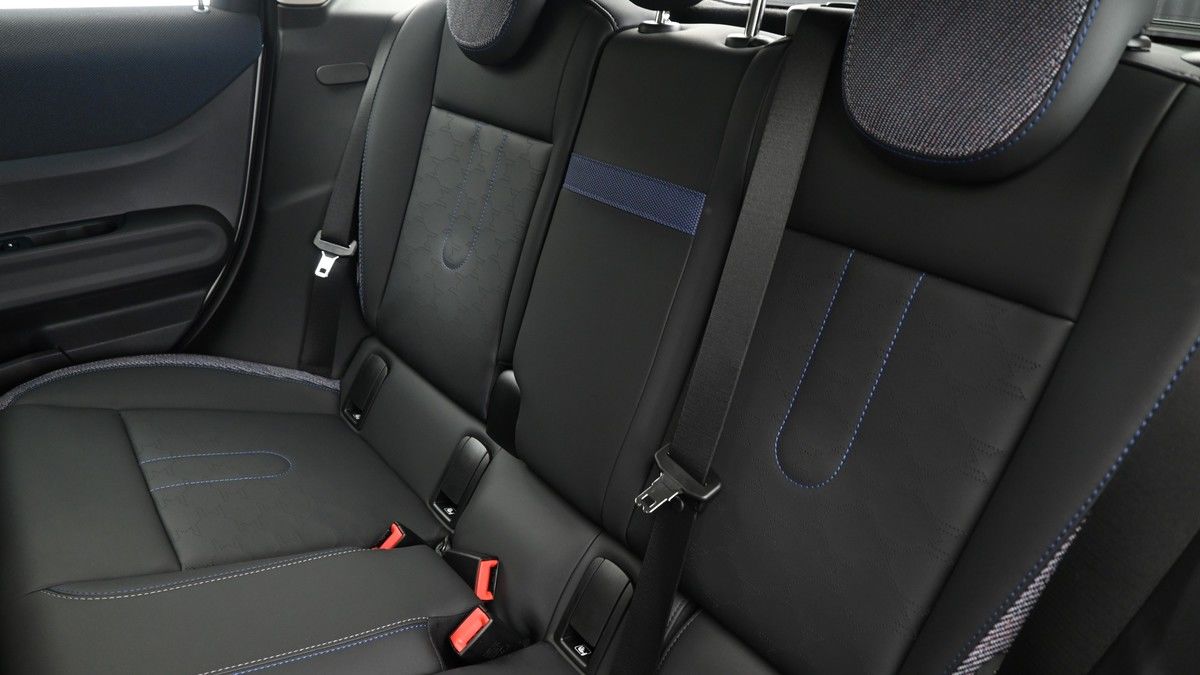 MINI Hatch Image 5