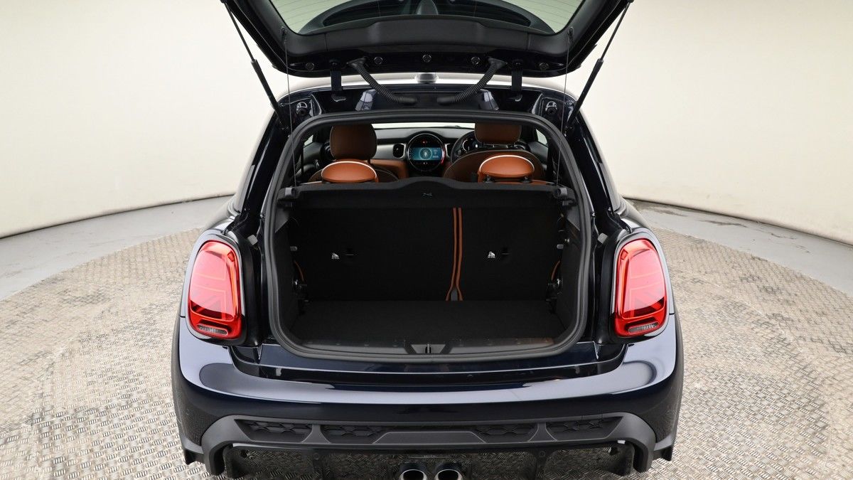 MINI Hatch Image 9