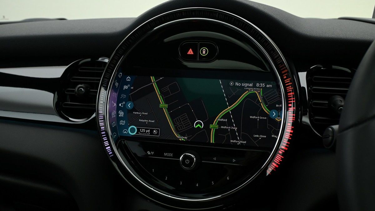 MINI Hatch Image 11