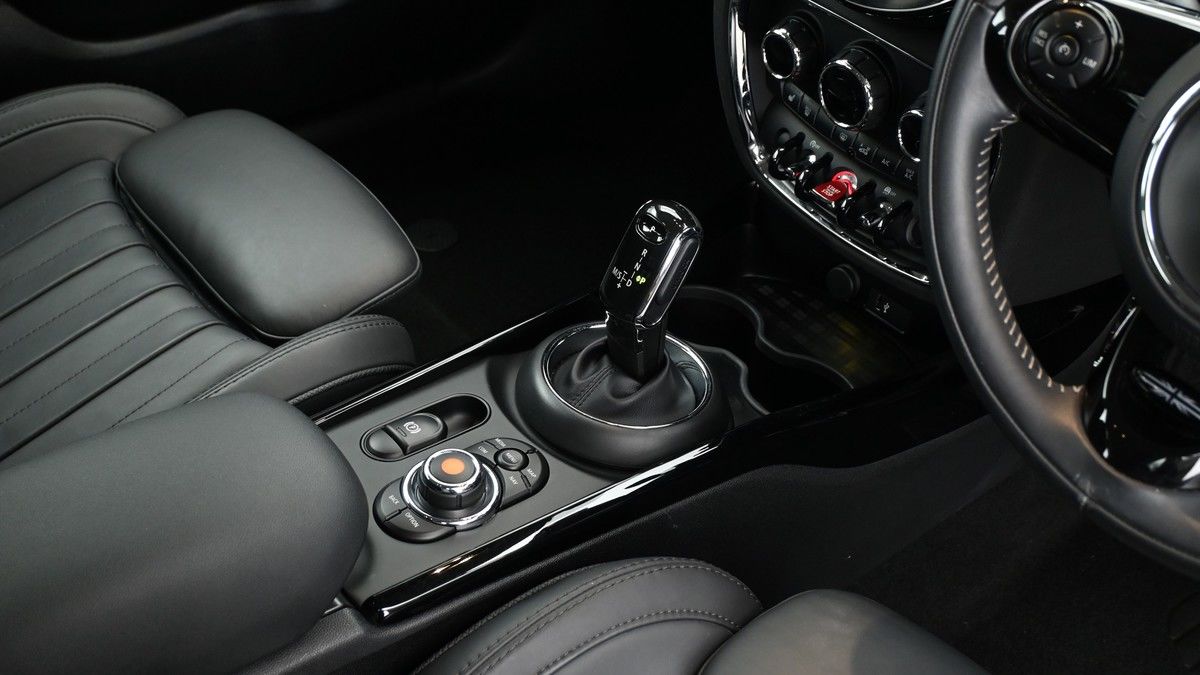 MINI Clubman Image 2