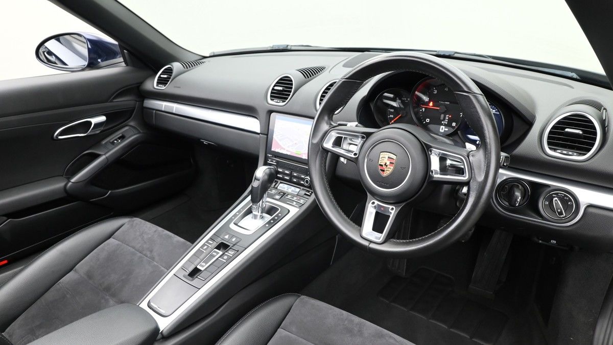 Porsche 718 Boxster Image 3