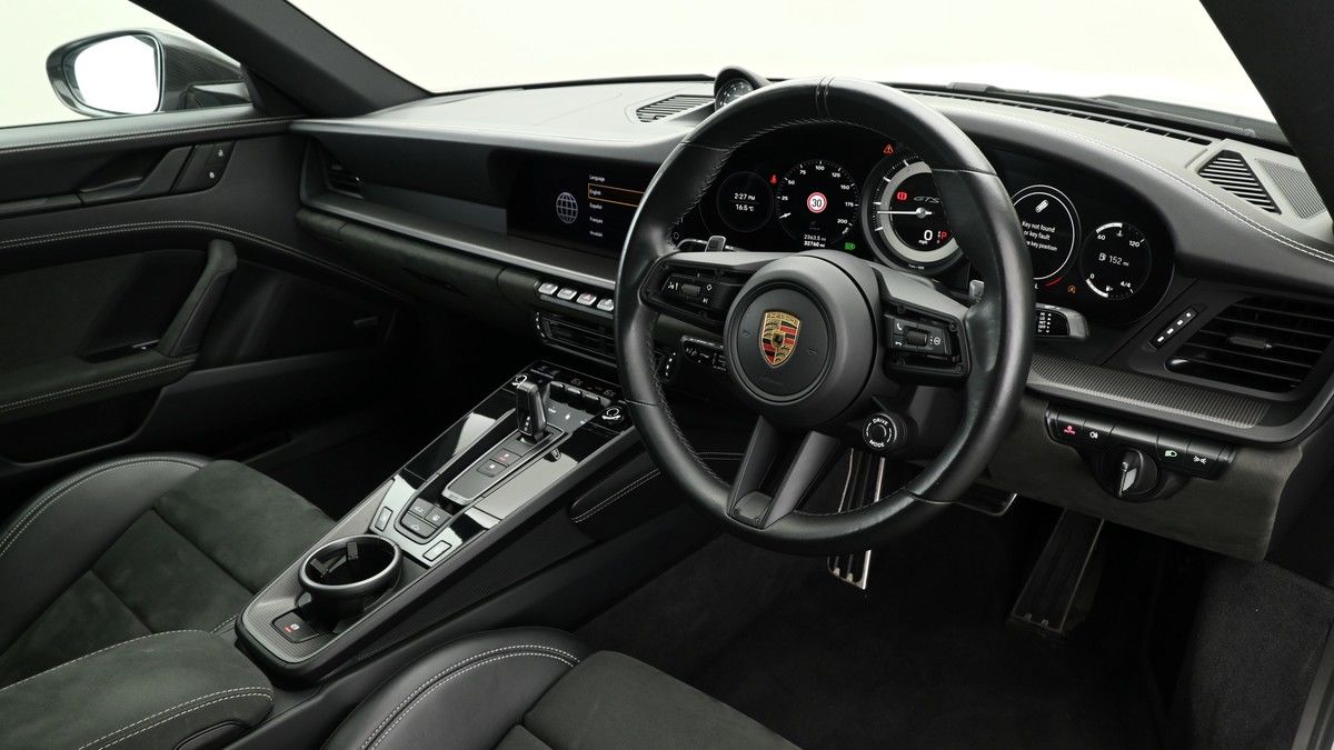 Porsche 911 Image 2
