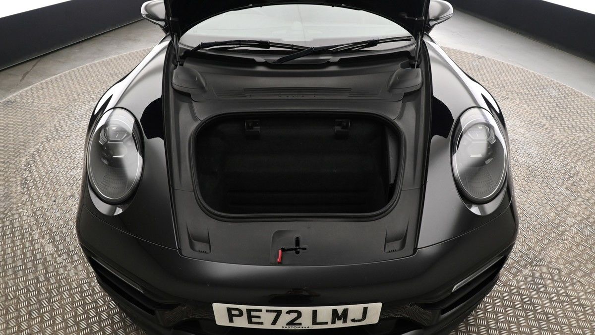 Porsche 911 Image 10