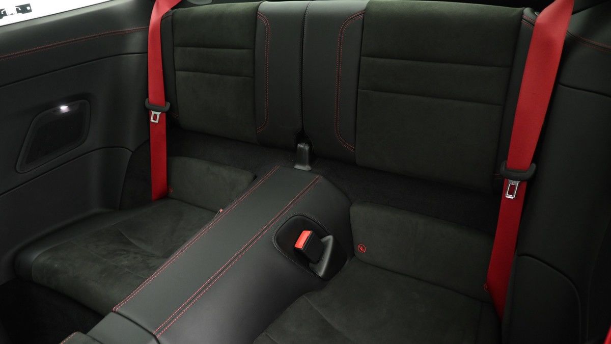 Porsche 911 Image 5