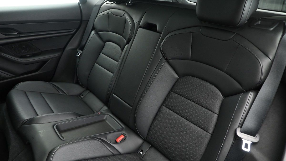 Porsche Taycan Image 5