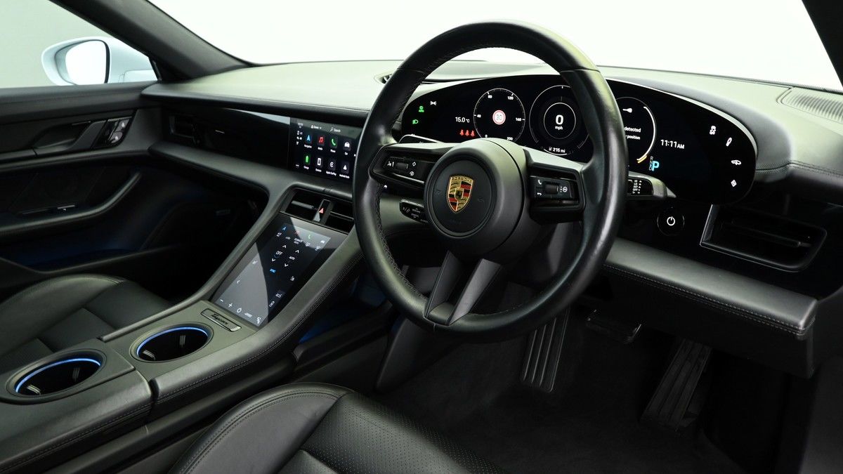Porsche Taycan Image 3