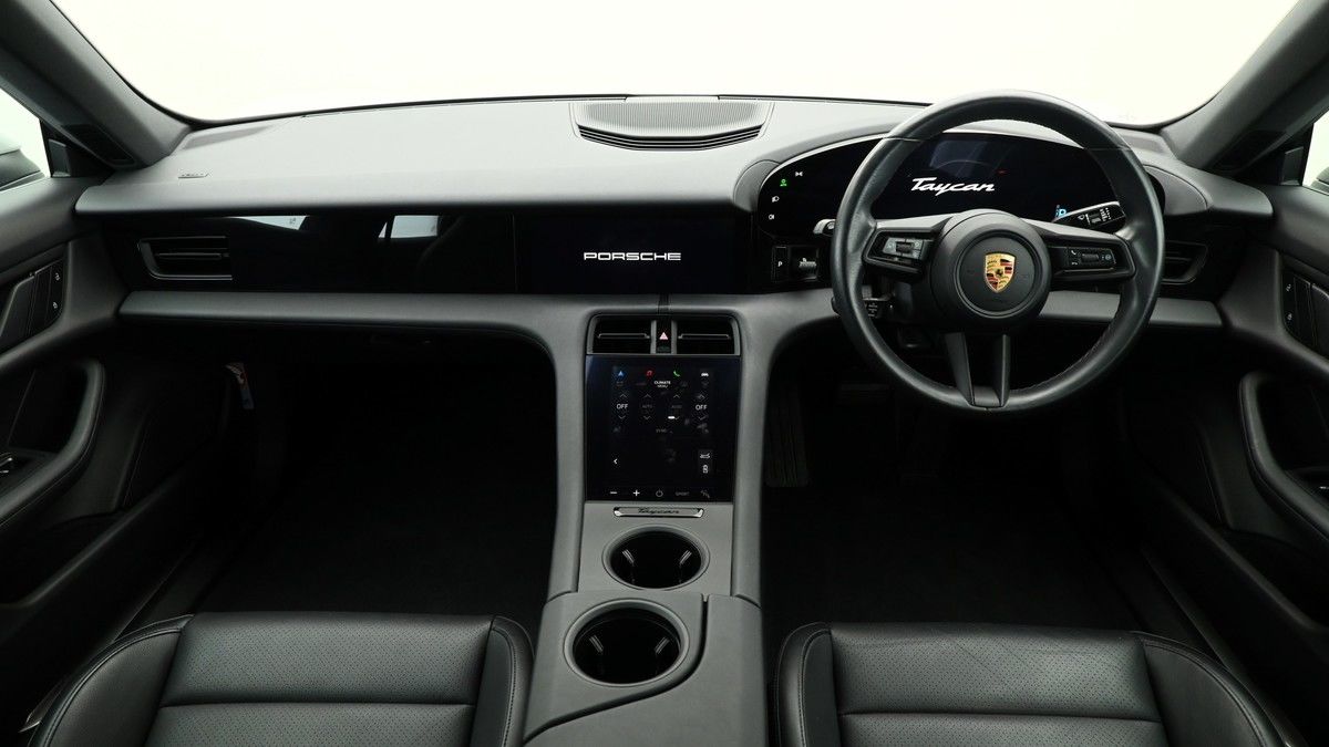 Porsche Taycan Image 14