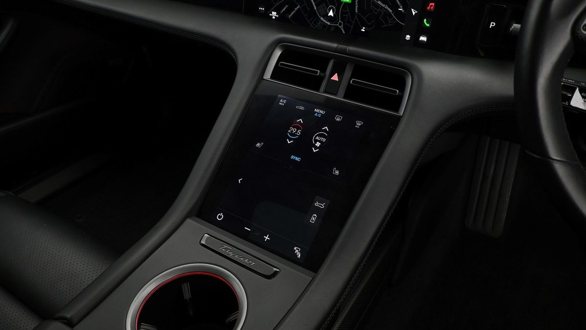 Porsche Taycan Image 12
