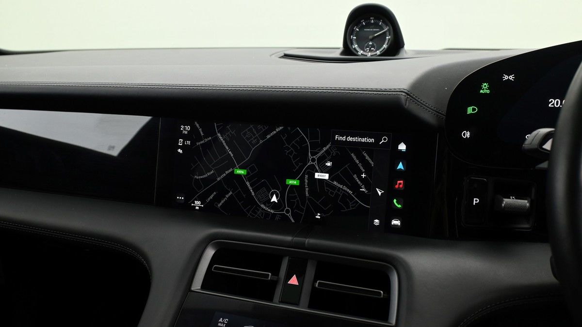 Porsche Taycan Image 11