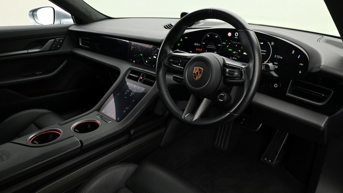 Porsche Taycan Image 3