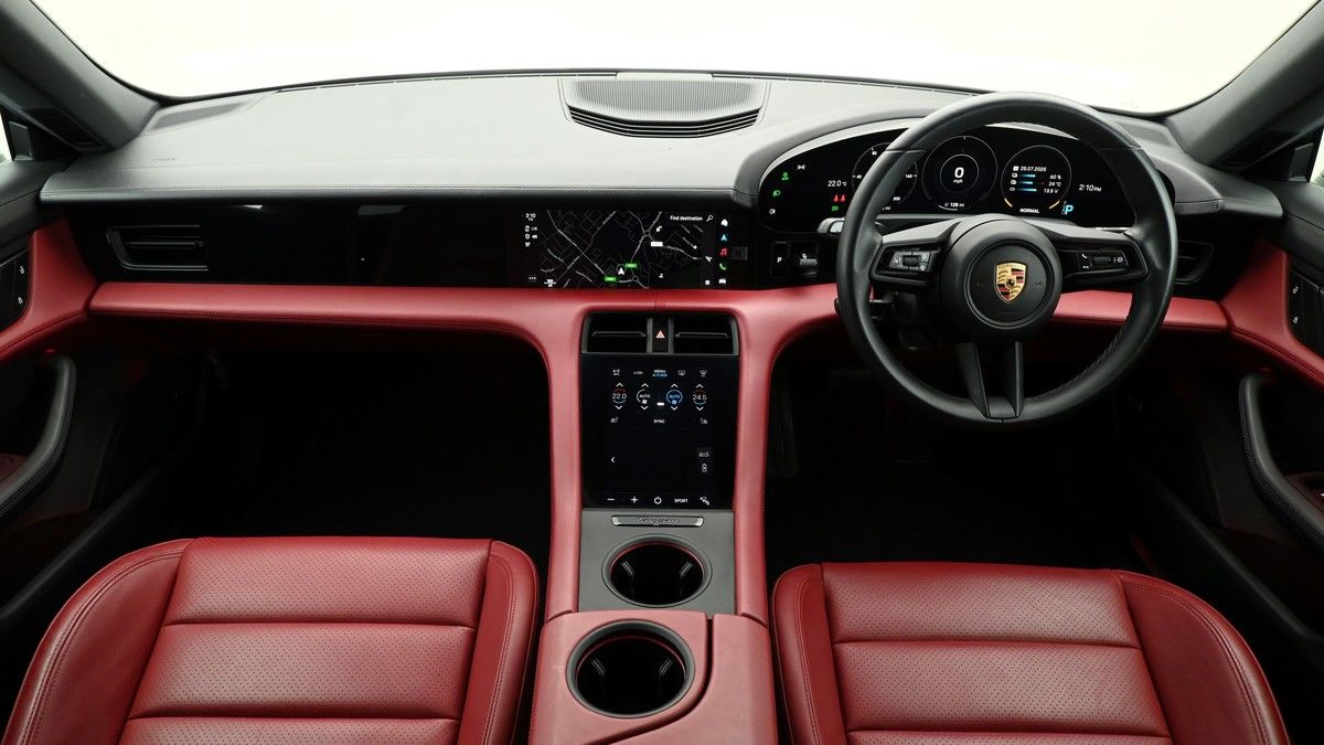 Porsche Taycan Image 14