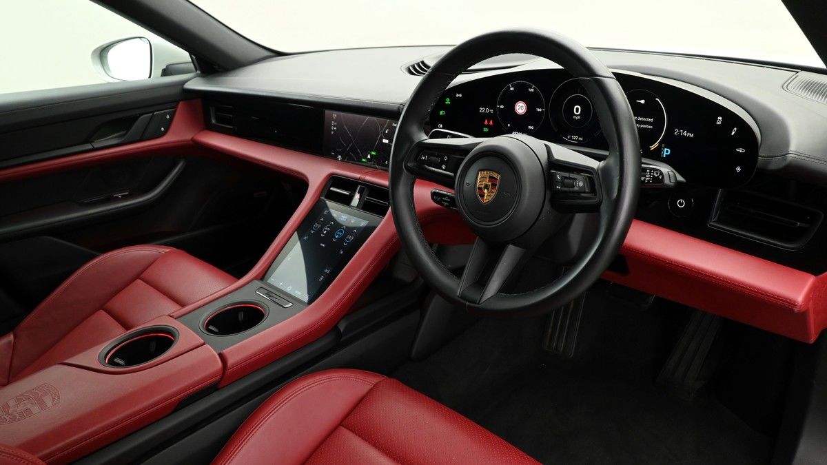 Porsche Taycan Image 3