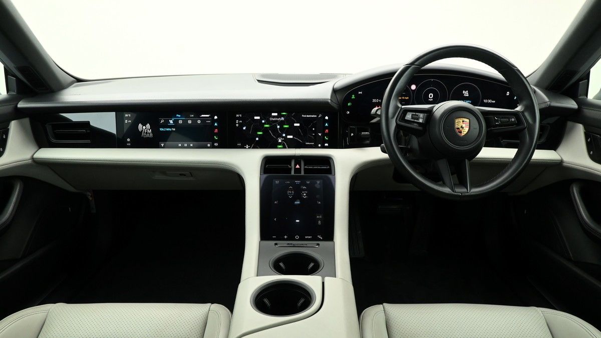 Porsche Taycan Image 14