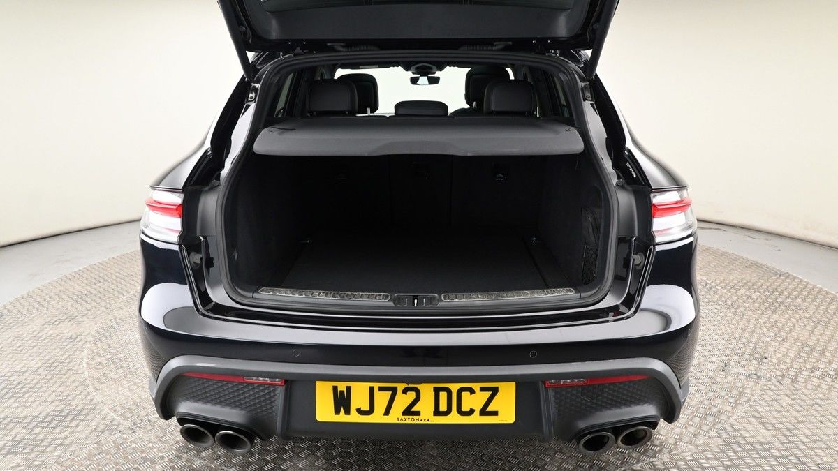 Porsche Macan Image 10
