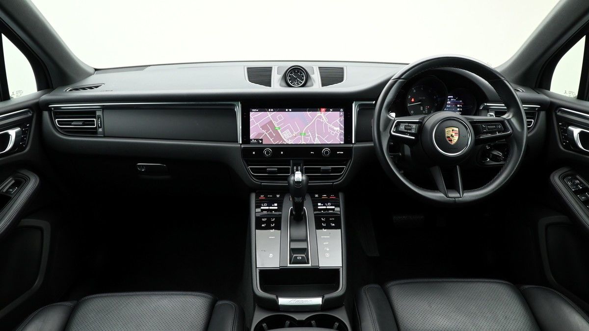 Porsche Macan Image 14