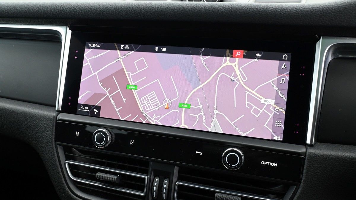 Porsche Macan Image 11