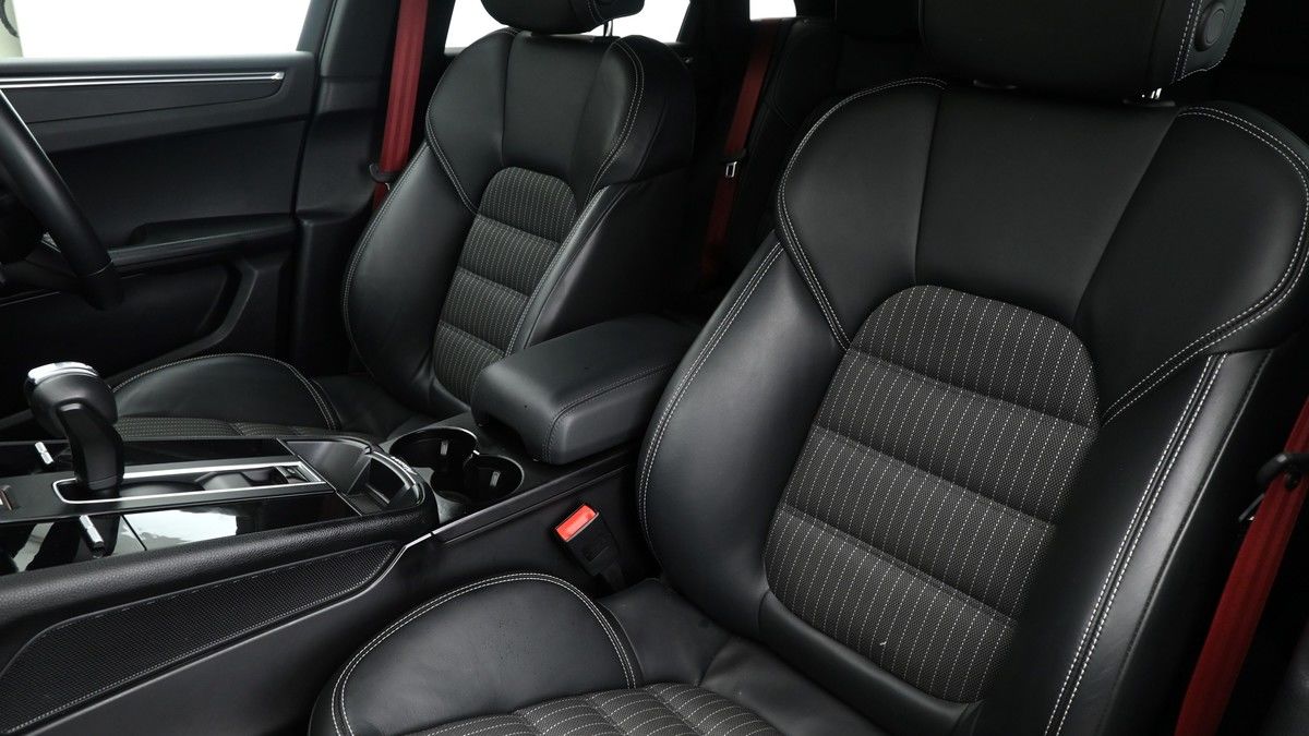 Porsche Macan Image 4