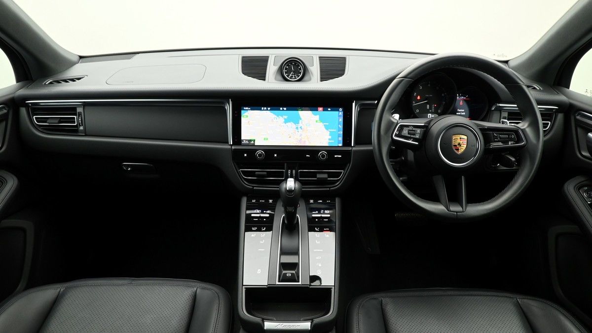Porsche Macan Image 14