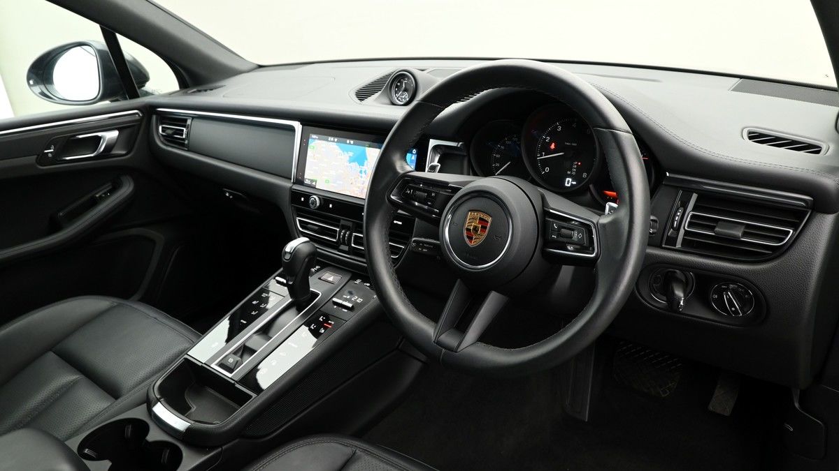 Porsche Macan Image 3