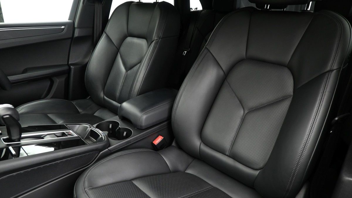 Porsche Macan Image 13