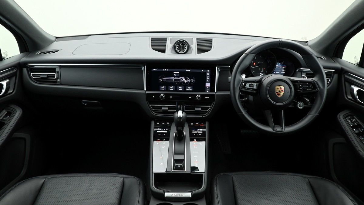 Porsche Macan Image 14