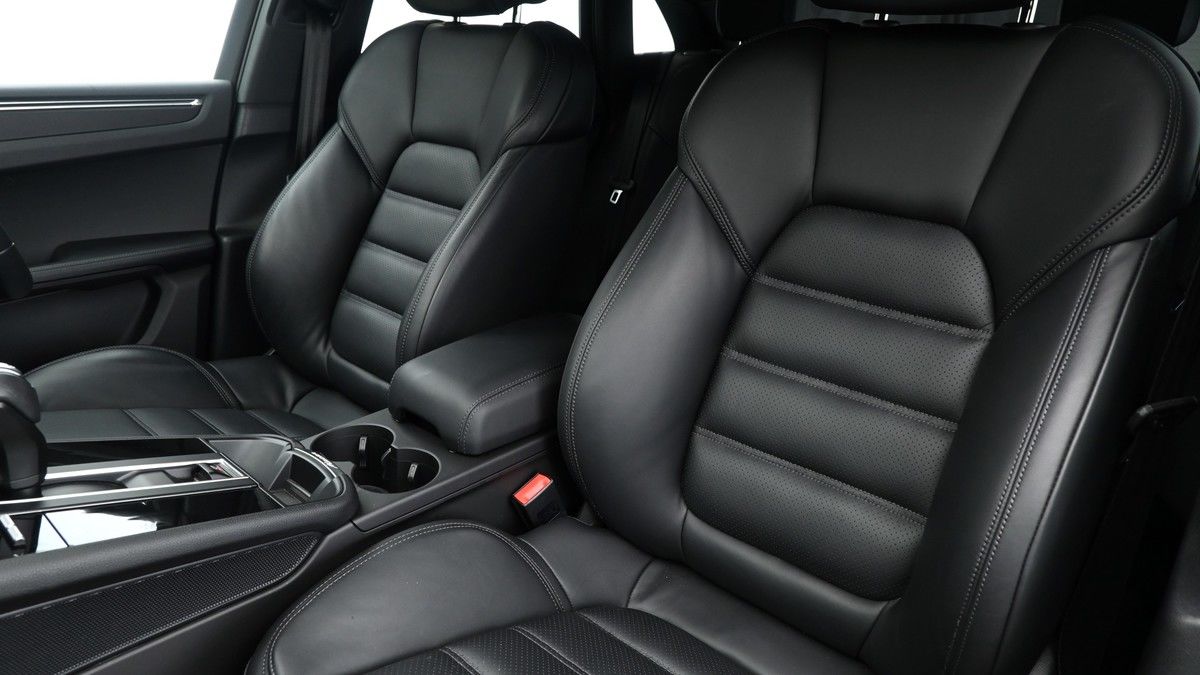 Porsche Macan Image 4