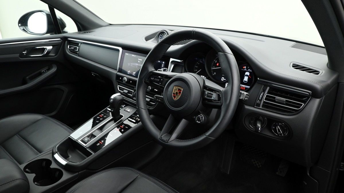 Porsche Macan Image 3