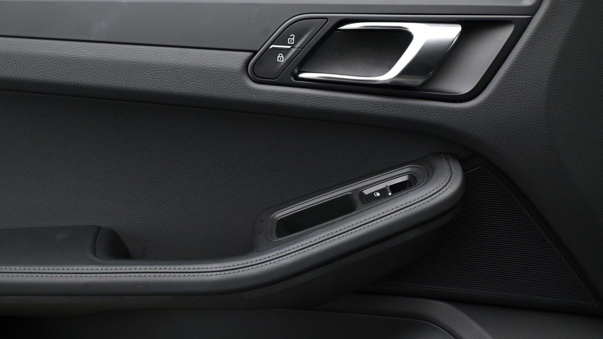 Porsche Macan Image 13